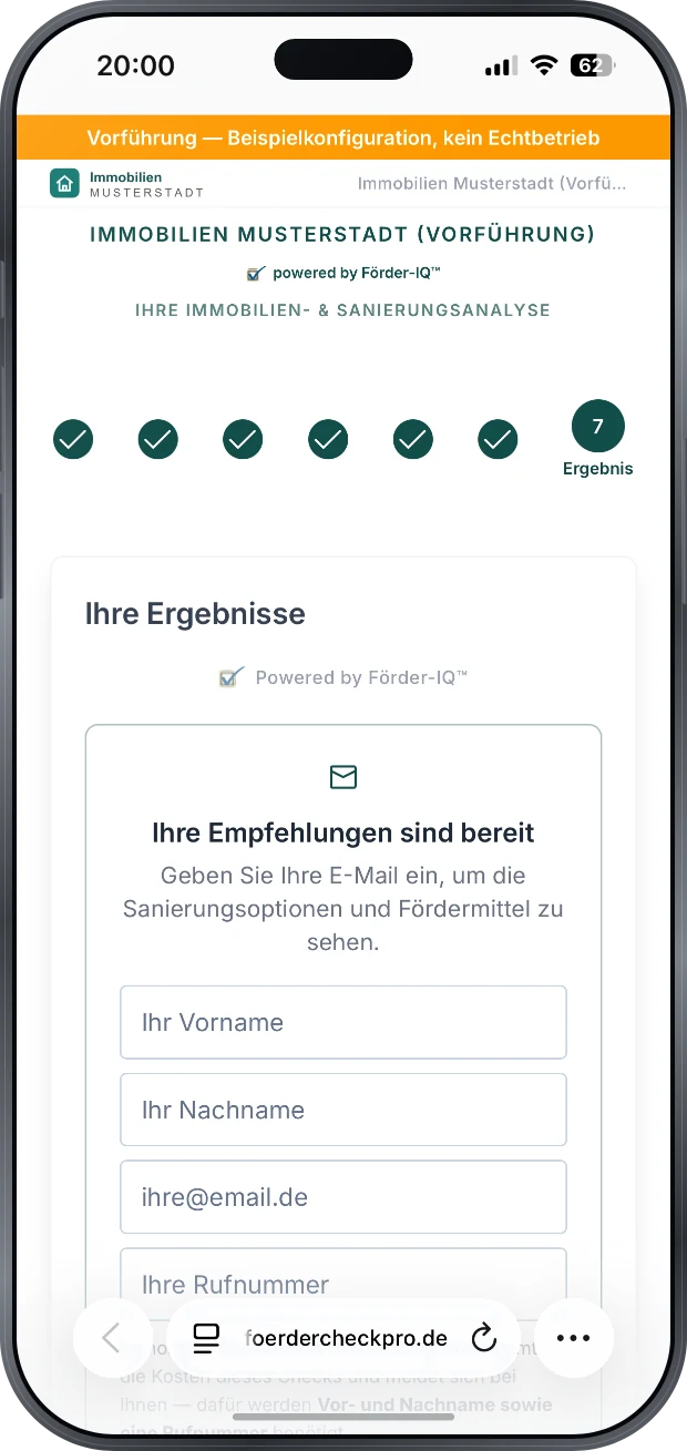 Ergebnisseite vor der Freigabe: Ihre Empfehlungen sind bereit, mit Feldern für Vorname, Nachname, E-Mail-Adresse und Rufnummer, um die Sanierungsoptionen und Fördermittel zu sehen